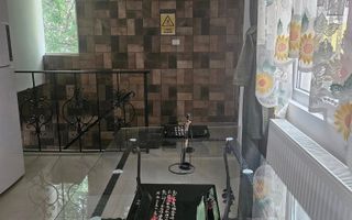 Spre Chirie - apartament 3 camere , etaj 1 in Vila - Poză 12