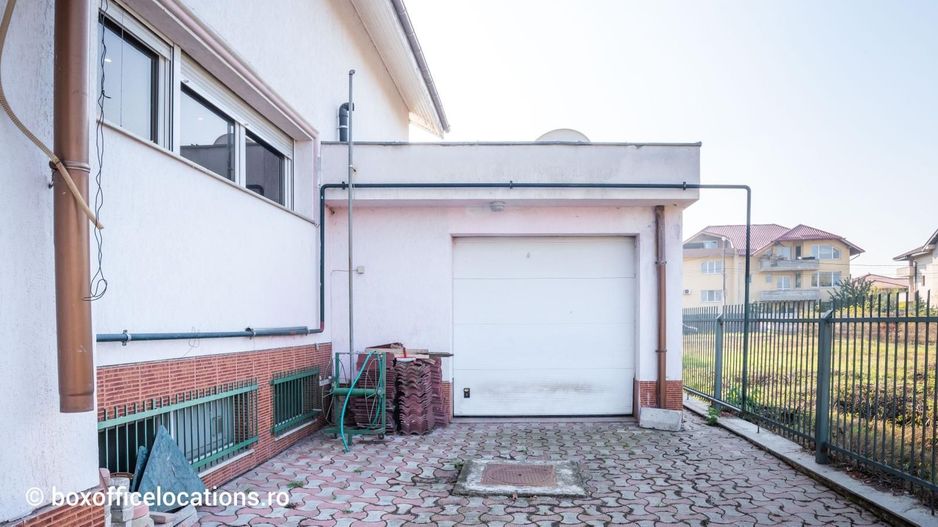 Vilă deschidere  lac Grivița  direct proprietar cu 20 m și 20 strada - Poză 7