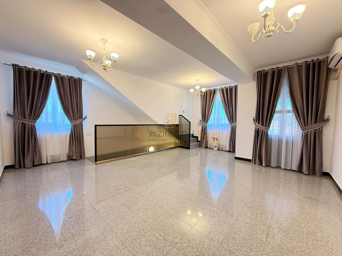 Vila mobilata si utilata, 6 camere, 3 bai, Teren 462 mp - Poză 25