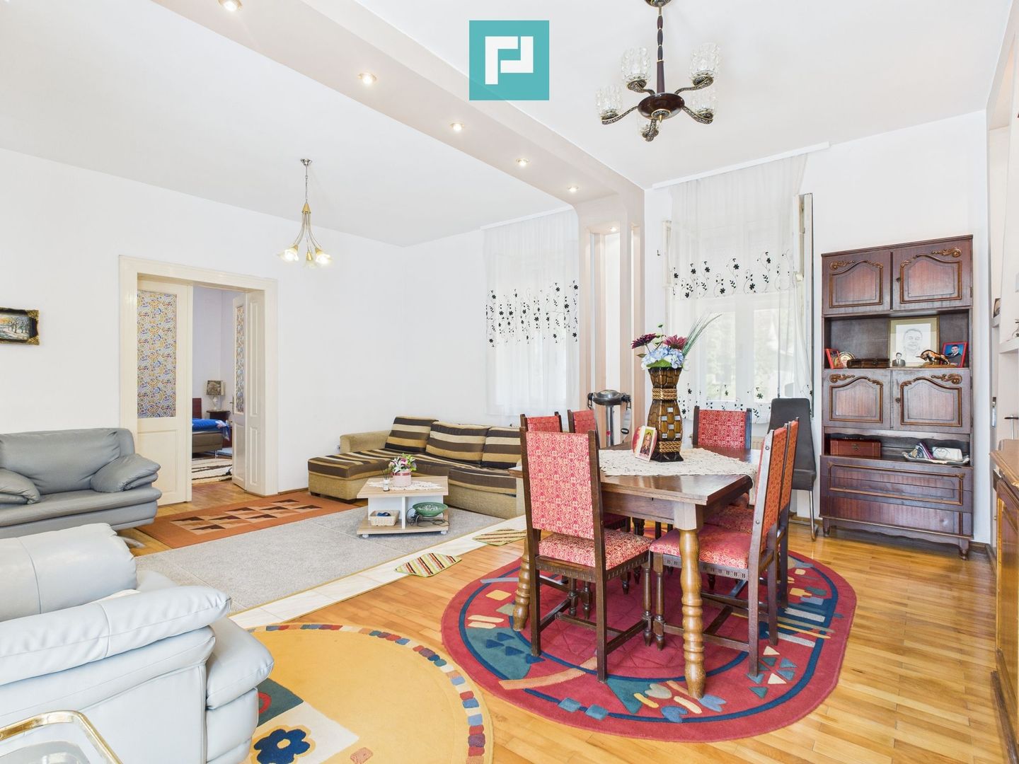 Casă cu piscină și teren generos, Sântana - Poză 3