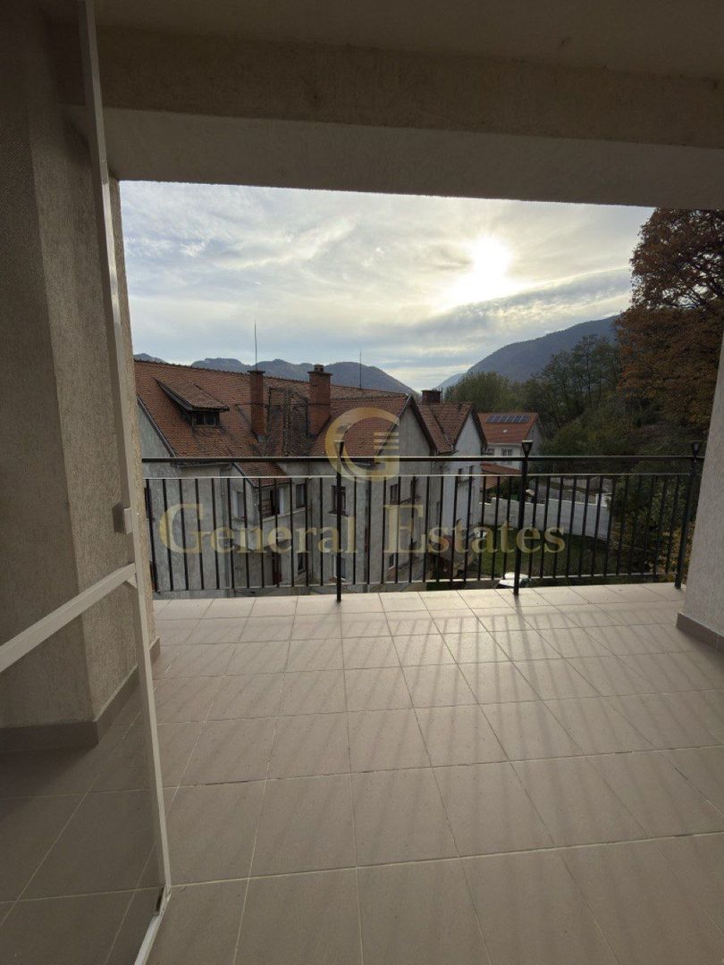 Apartament spațios 3 camere, bloc nou Zărnești - Poză 13