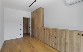 Apartament 25 cam Premium Central | Parcare Subterana si Utilitati incluse - Poză 13