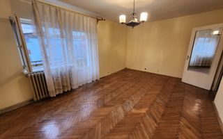 De vanzare apartament 3 camere, Cetate - Poză 1