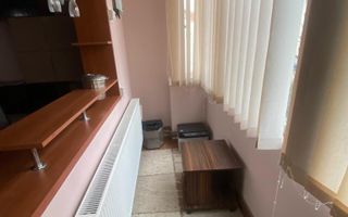 4 camere decomandat mobilat utilat  etaj 1 centrala Complexul studentesc Olimpia - Poză 4
