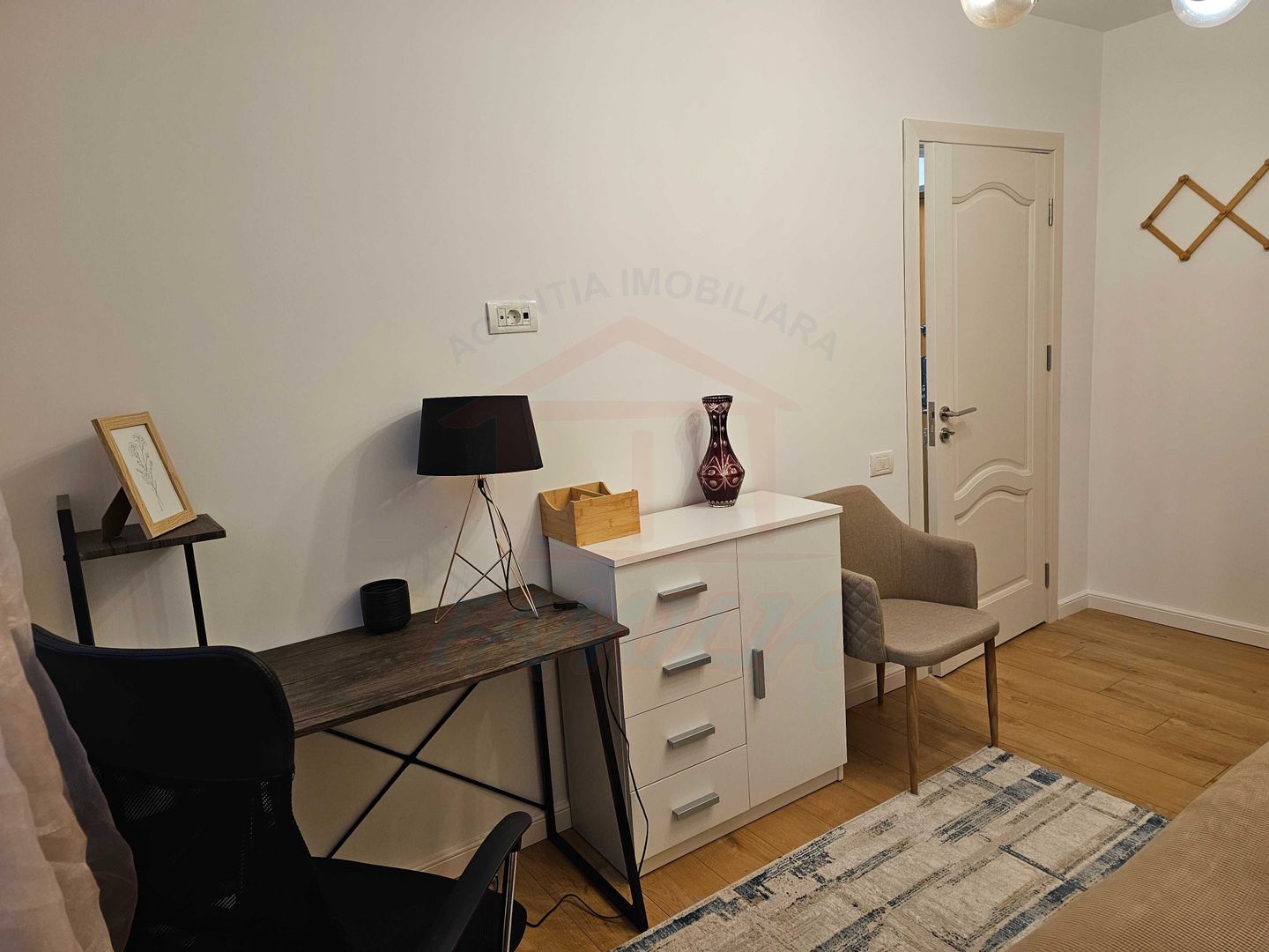 Vanzare apartament cu 3 camere, Tiglina 1, et. 2, Pret 86.000 EURO - Poză 5