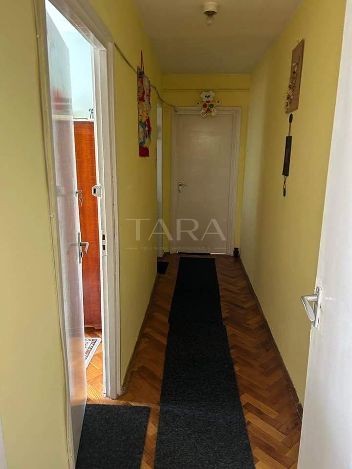 Apartament 3 camere semidecomandat în Gheorgheni - Poză 3
