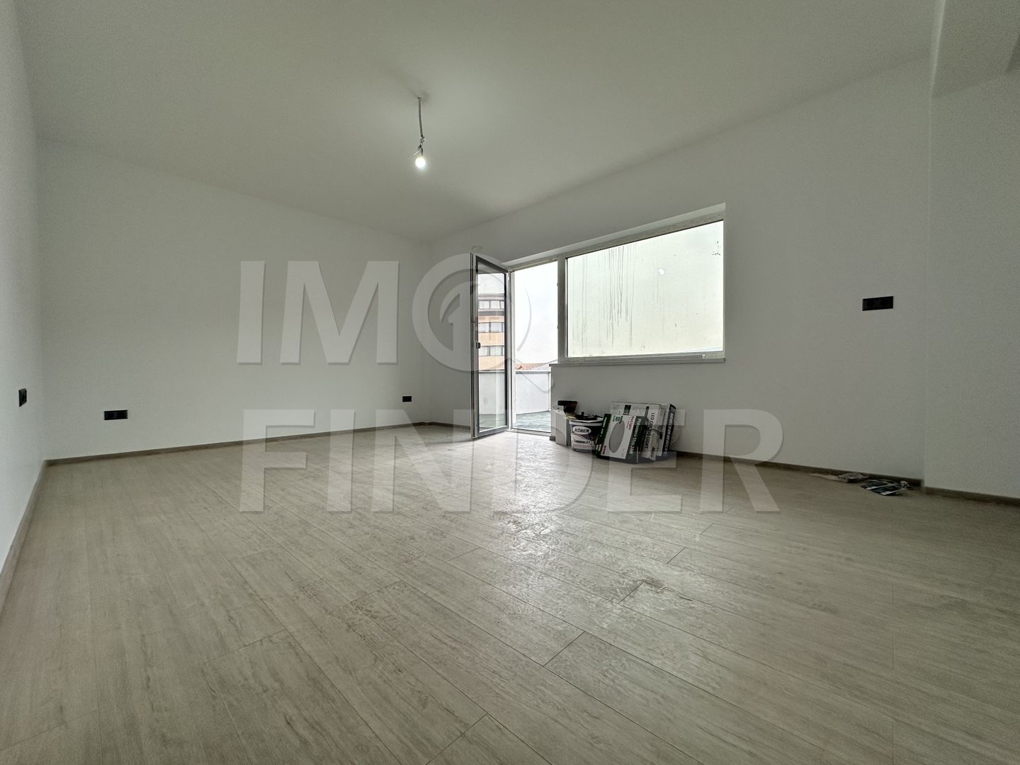 Apartament,  52mp + 54 mp terasa, etaj 1, zona Primariei/ Restaurant Regal - Poză 3