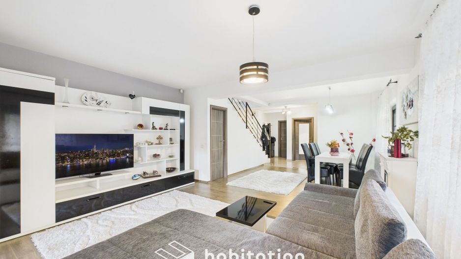 Duplex spațios,  grădină amenajată și poziție excelentă lângă Kaufland - Poză 3