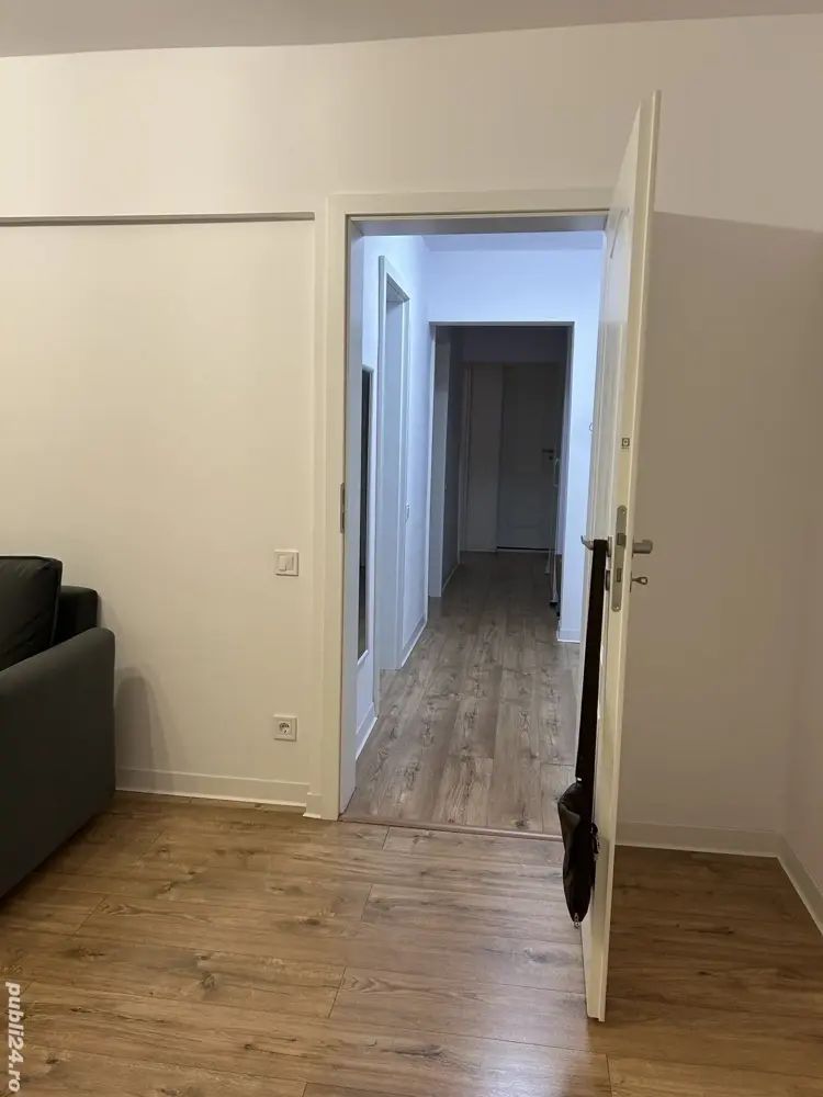 De vanzare apartament 3 camere renovat total, Rahova/Teius - Poză 9