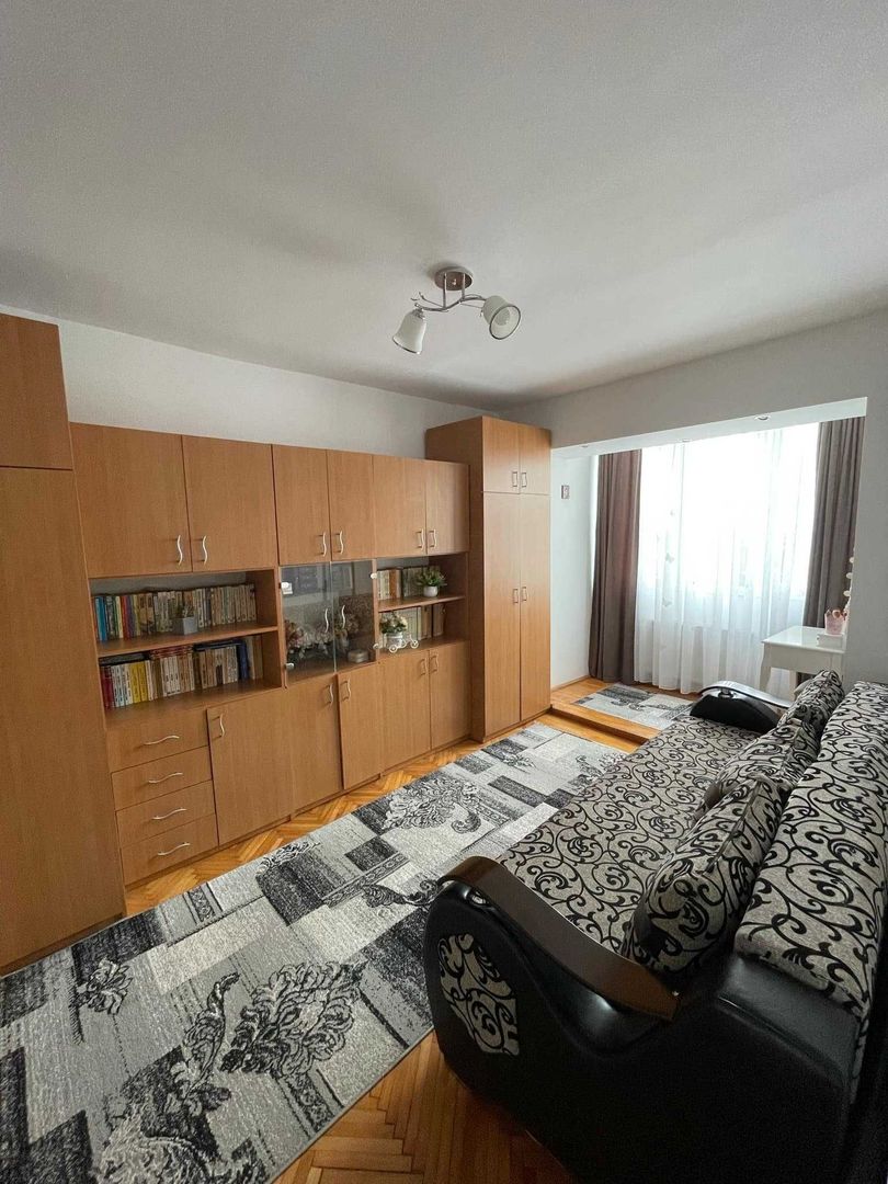 Apartament 3 camere, etajul 4 Micro 16 - Poză 2