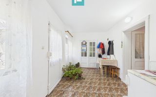 Casă cu teren 2877 mp, orașul Ineu - Poză 2