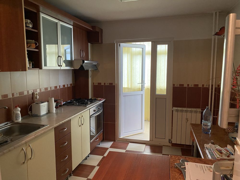 Inchiriere apartament 3 camere str Luica - Poză 4