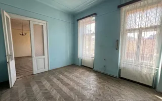 Apart cladire istorica Sinaia etaj 1 cu centrala - Poză 13