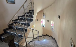 COMISION 0 Vila 9 camere cu piscina si teren 1019mp  Rond OMV Pipera - Poză 40