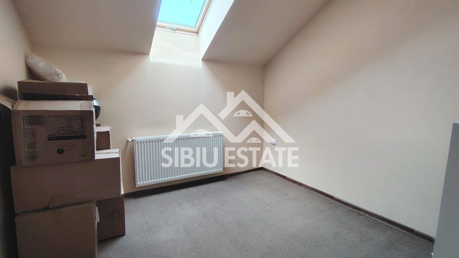 Casa de inchiriat Sibiu, 4 camere 2 bai - Poză 10