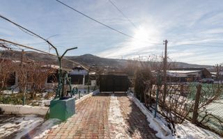 Casă Ștefănești – 1 km de Primărie | Curte mare, zonă liniștită - Poză 8
