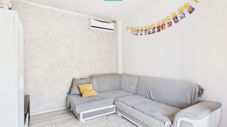 Casă cu 2 camere nou renovată cu anexă în Nădab - Poză 4