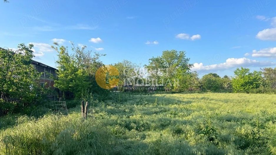 Proprietate generoasă: Casă cu 4 camere, anexe și teren de 3000 m²-Com. Țiganași - Poză 5