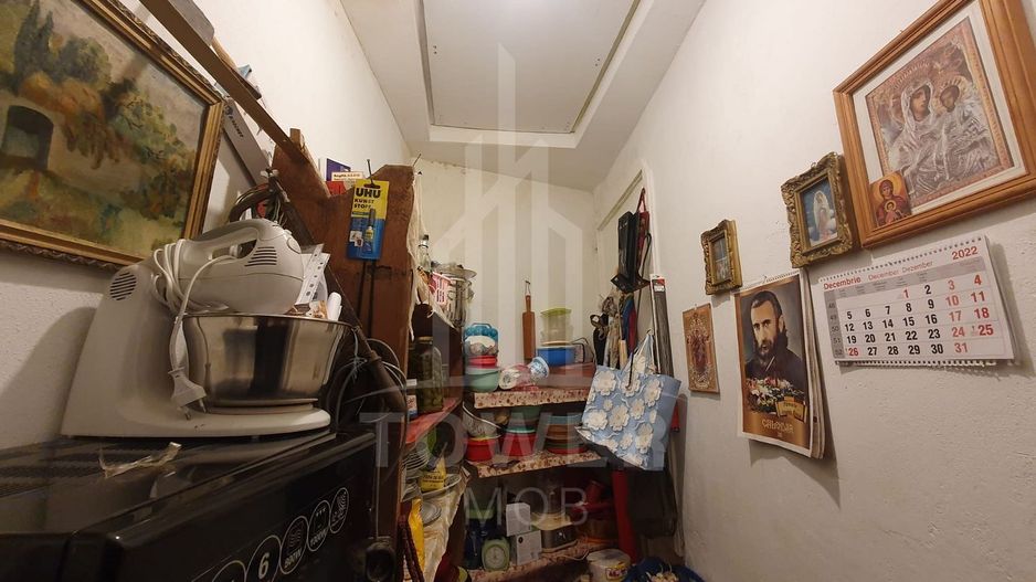 Casă de vânzare în Sibiu -individuală-curte comună- teren de 239 mp - Poză 12