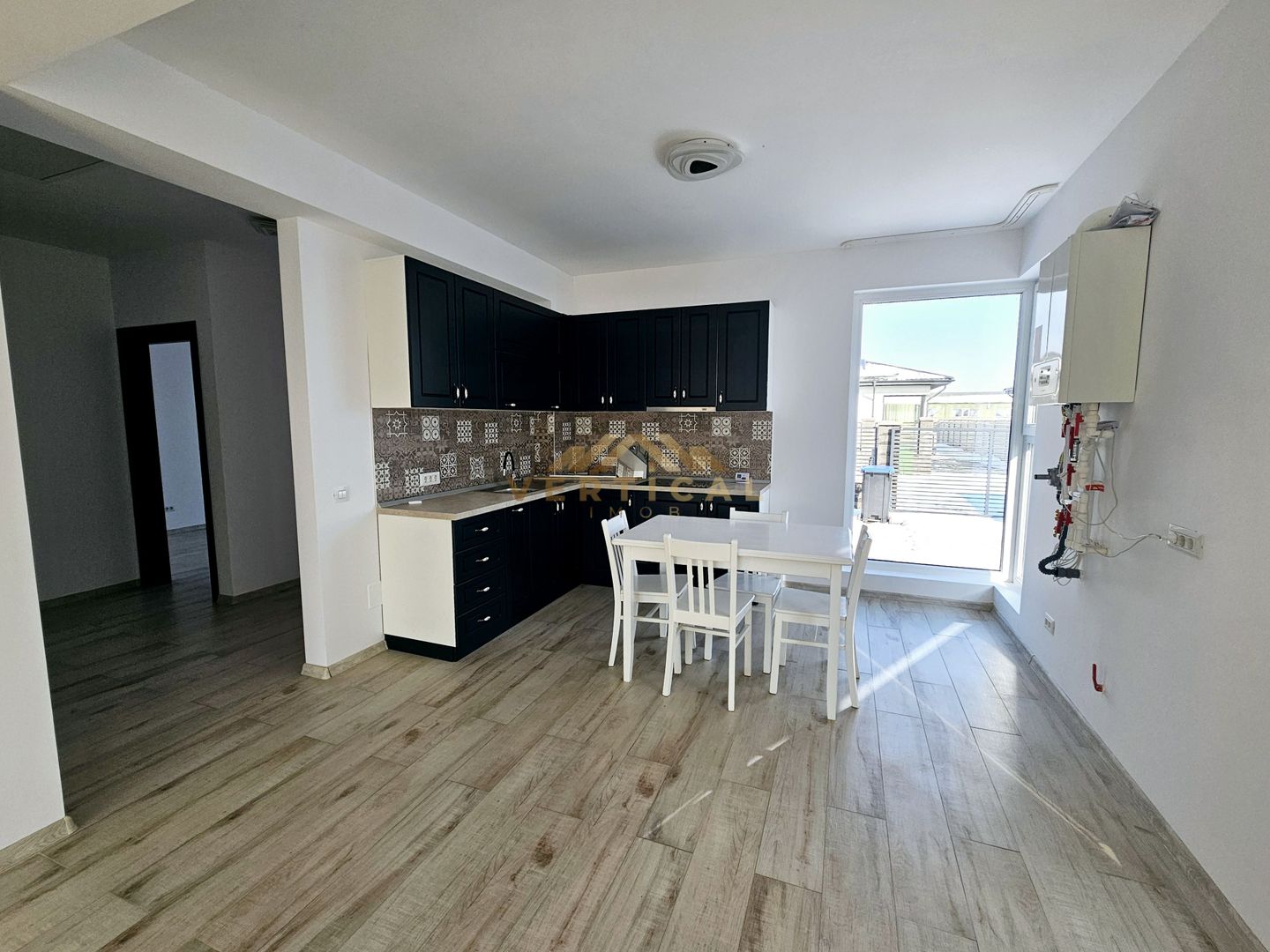 Casa 3 camere de închiriat - comuna Berceni - Poză 7