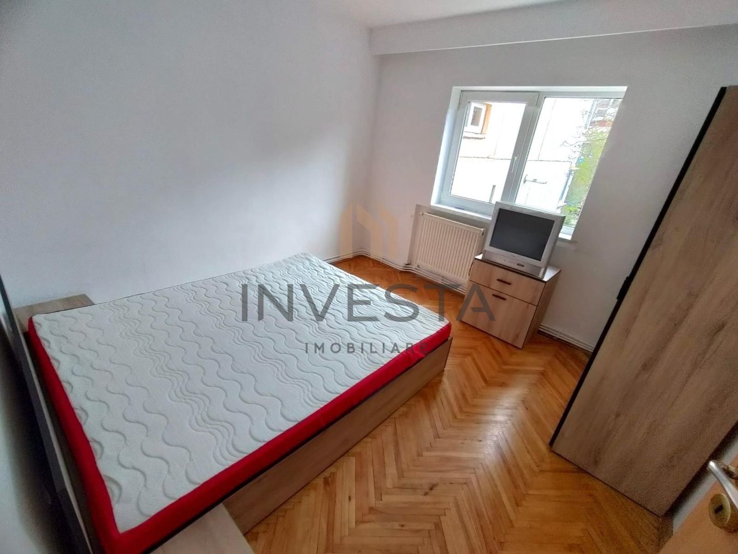 Apartament cu 4 camere decomandate, bd. Titulescu. - Poză 2