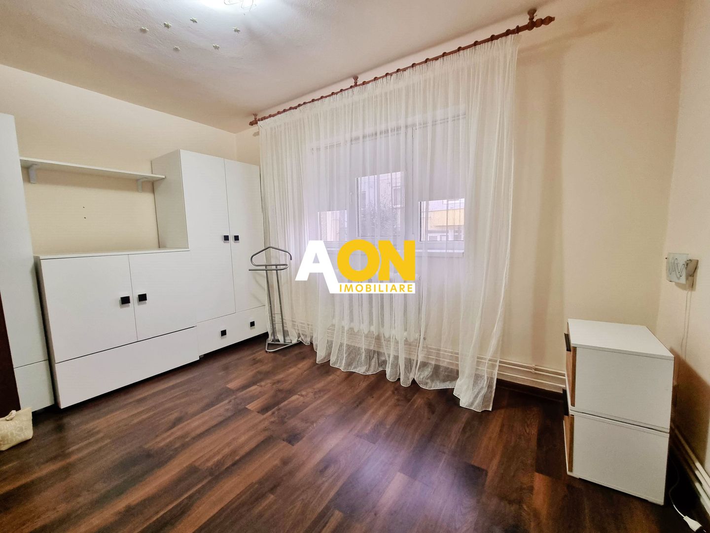 Apartament cu 2 dormitoare, renovat, mobilat, parter inalt, Cetate - Poză 6