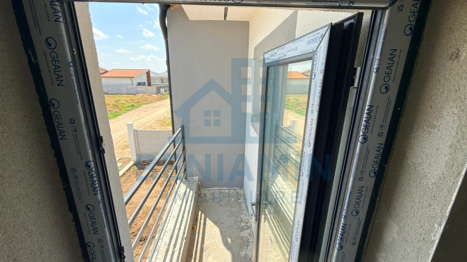 Casa moderna Parter plus Etaj - Zona Damila - Poză 19