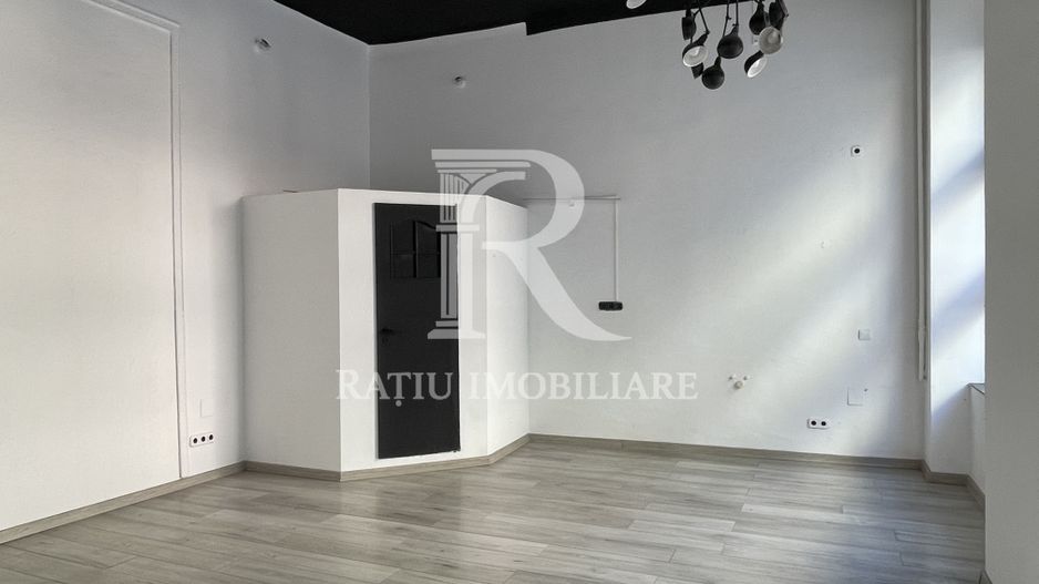 Spațiu comercial de inchiriat | Ultracentral | Zonă pietonală | Oradea - Poză 3