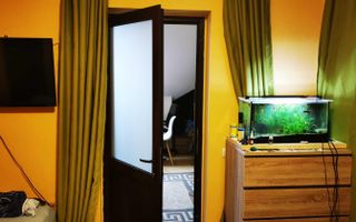 15 Noiembrie, apartament la mansardă - Poză 1