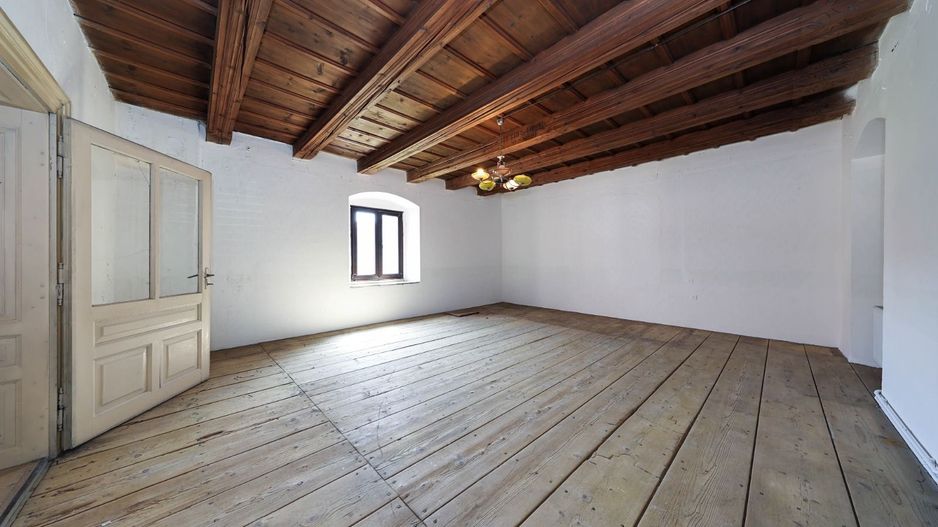 Casă Săsească Autentică cu Șură Impresionantă în Cristian – Teren 2729mp - Poză 20