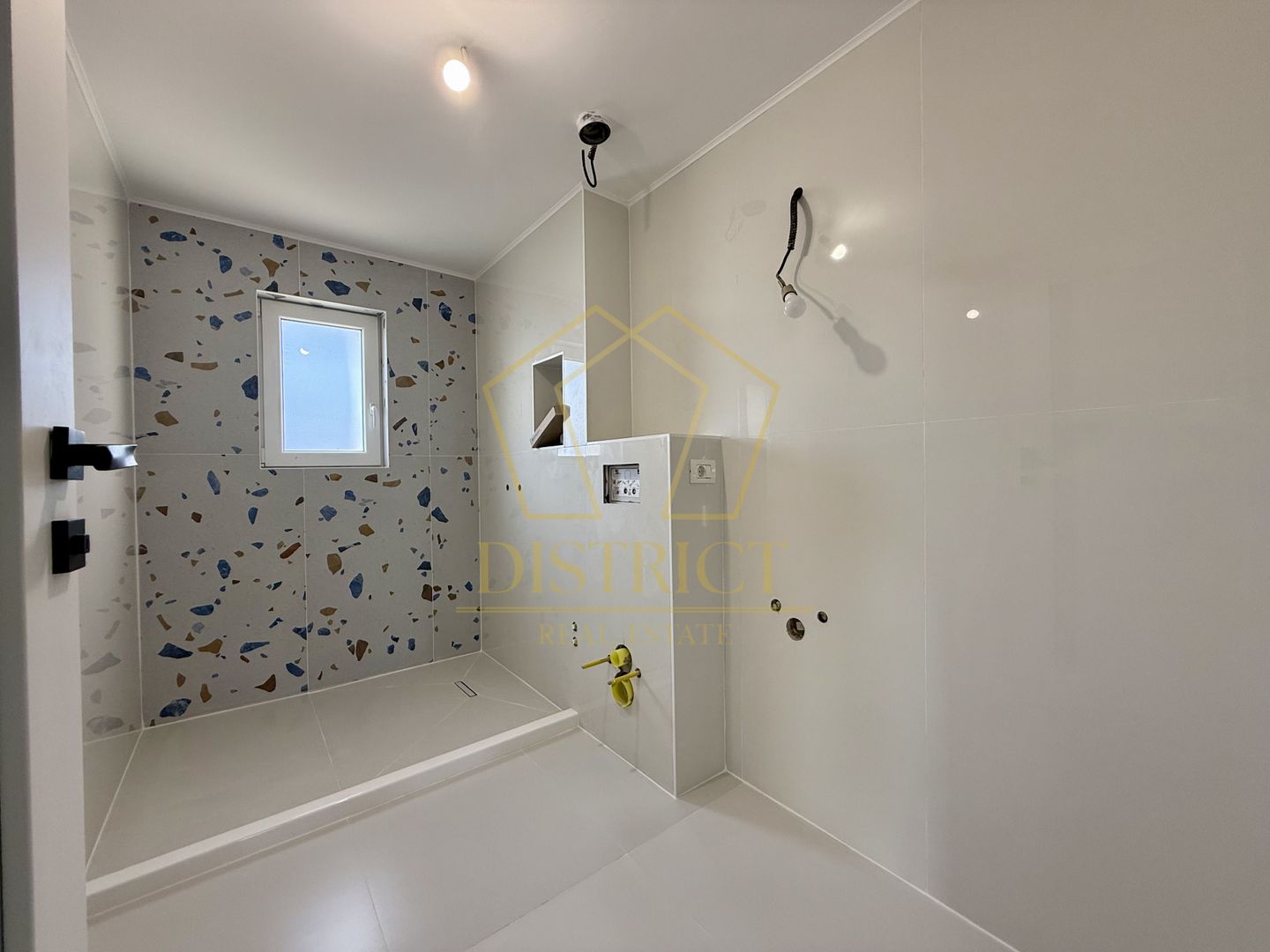 Vila cu 6 camere eficienta energetic 265 mp utili | Sacalaz | E-V - Poză 13