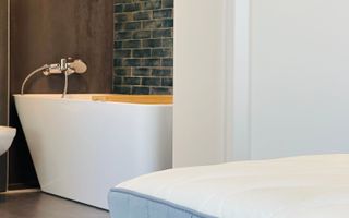 INCHIRIATA - Prima inchiriere, Segmentul Lux | Central | Panouri solare - Poză 8