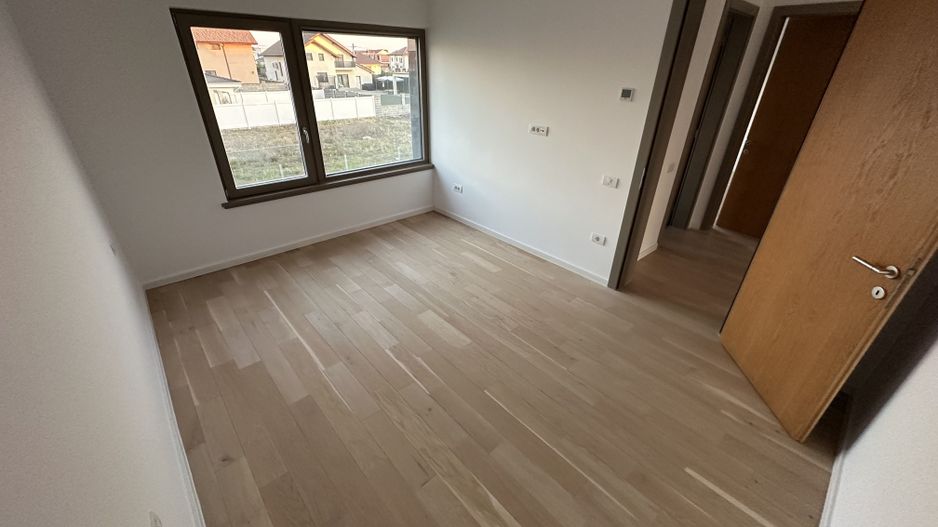 Casa cu 4 camere - Dumbravita - Poză 25