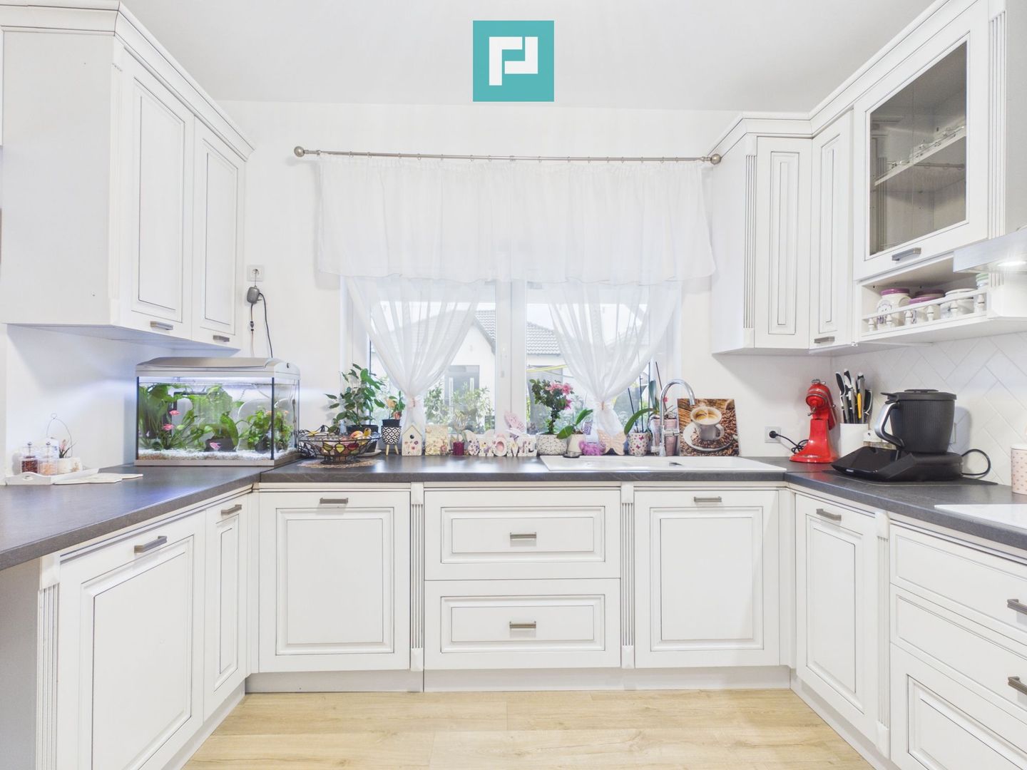 Casă 4 camere cu teren 450 mp pe Dealurile Oradei - Poză 36