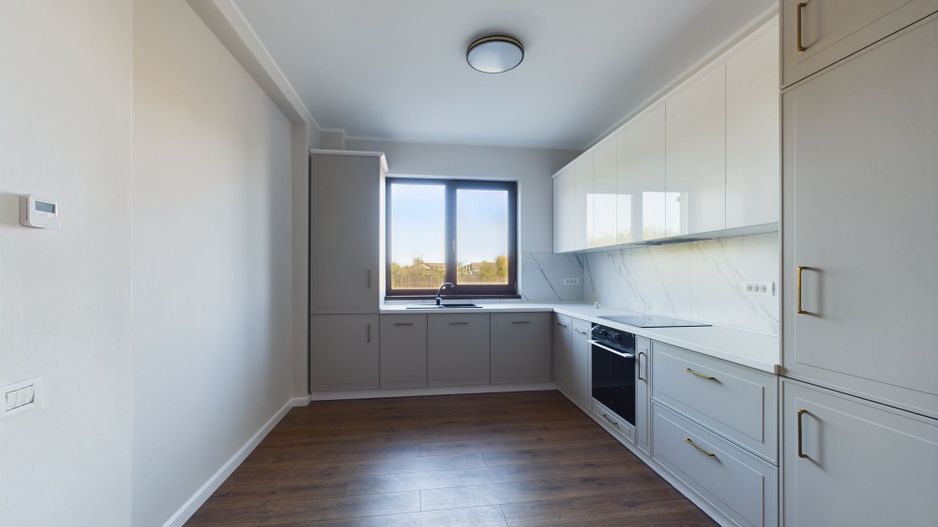 Duplex 1/2 în Moşniţa Nouă - Poză 2