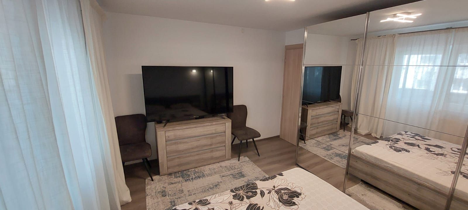 Închiriere 3 camere Bd. Unirii, 76 mp, mobilat, parcare - Poză 8