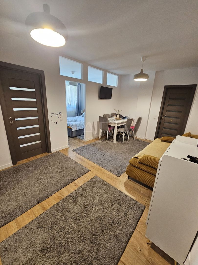 Apartament cu 3 camere, balcon și 2 lifturi, zona Corneliu Coposu. - Poză 2