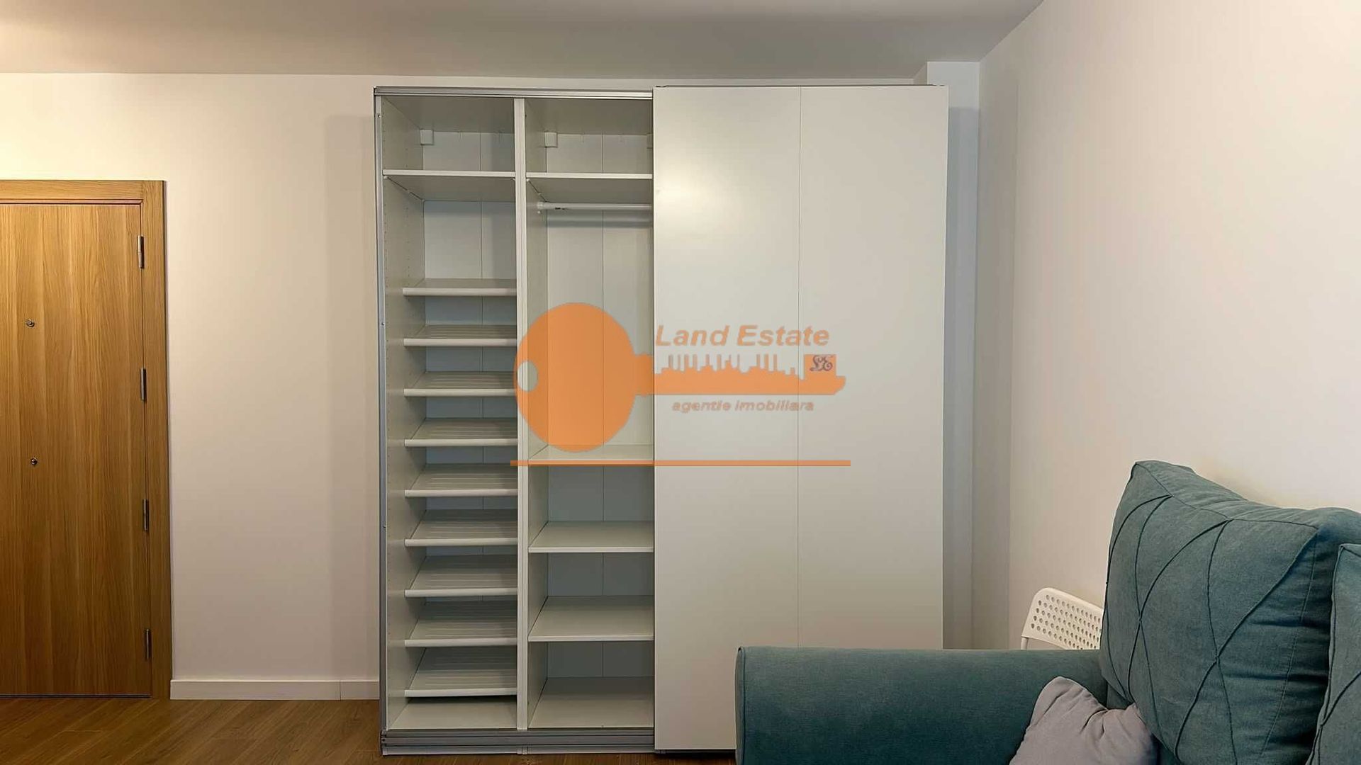 2 camere Expozitiei ( loc de parcare inclus ) - Poză 5