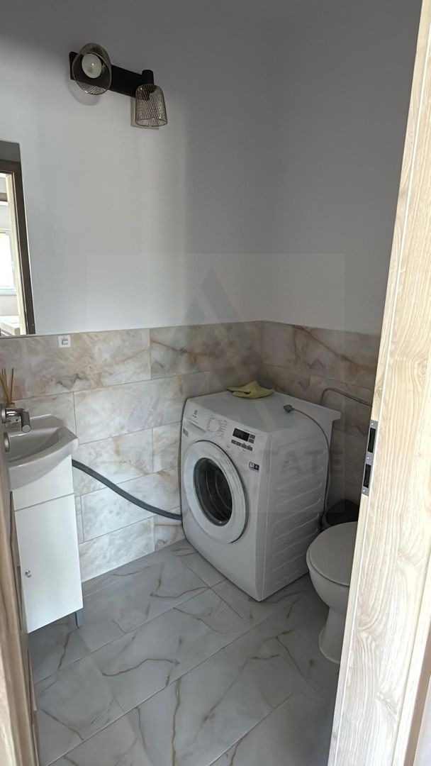 Casă duplex mobilat utilat 3 camere 2 bai teren 288 mp in Tălmaciu - Poză 11