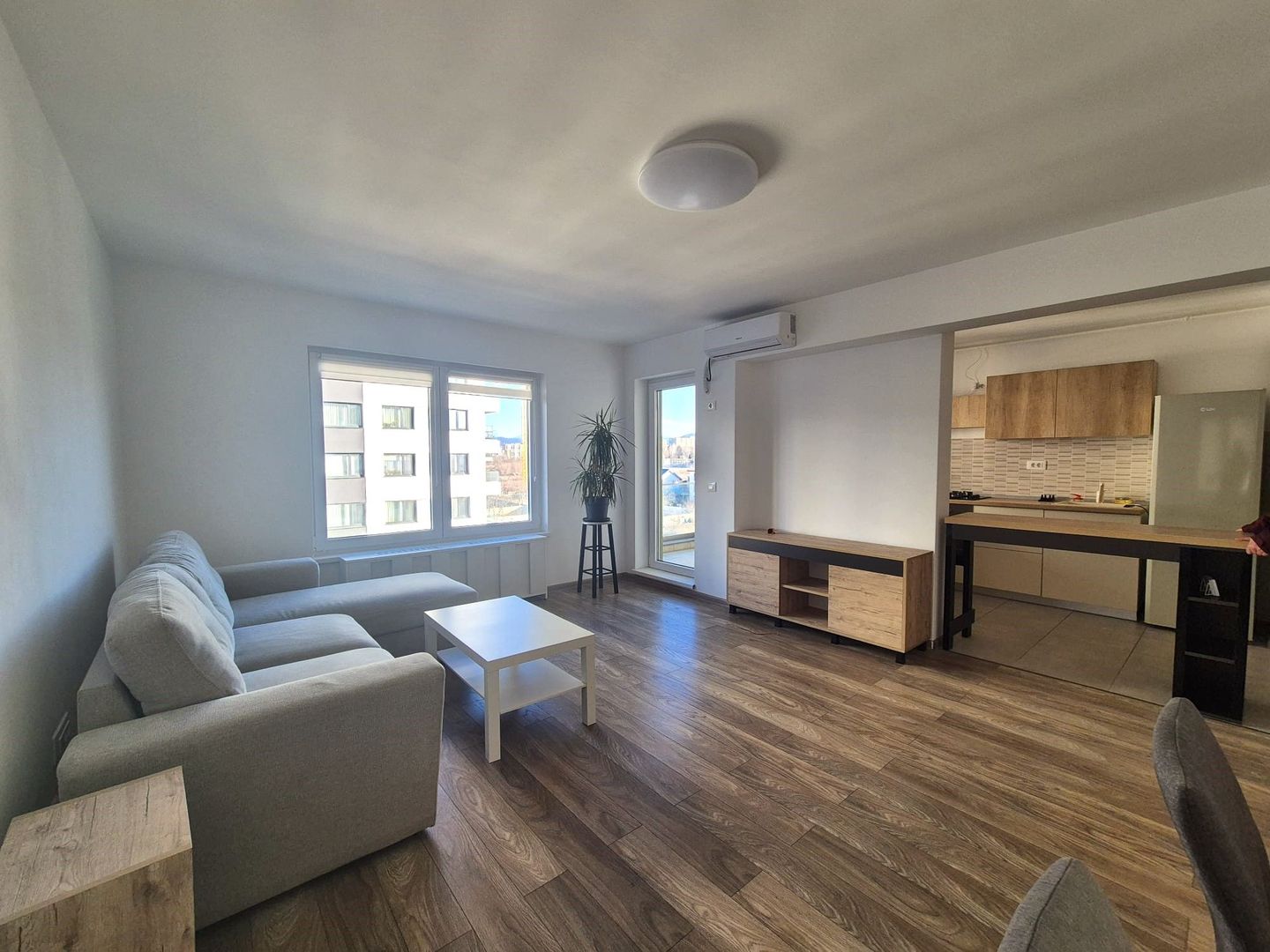 Exclusivitate, apartament pet friendly în zona Coresi, bloc nou - Poză 3