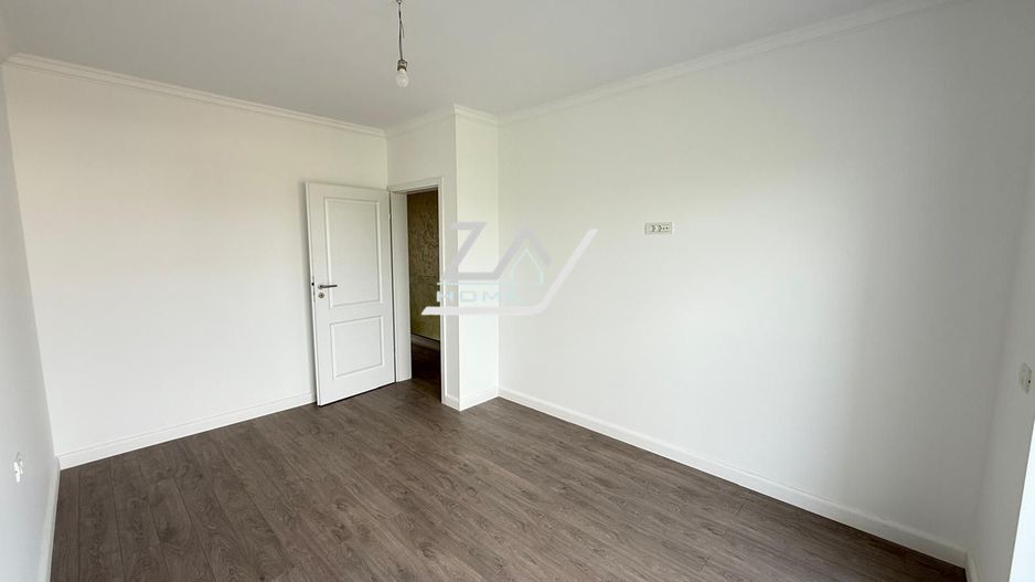 Duplex finalizat despartit prin camera tehnica. 3 dormitoare. 2 balcoane. - Poză 16