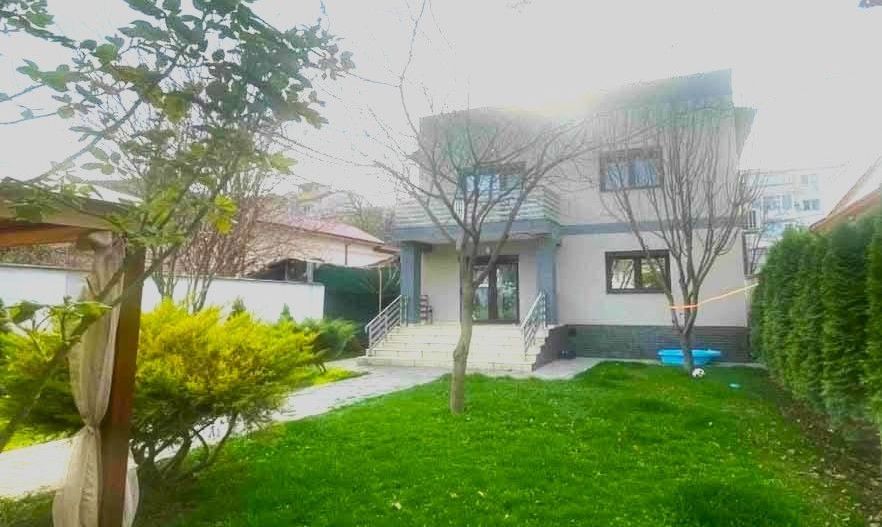 Vila „la cheie” de închiriat în Mazepa, aproape de Faleza Dunării - Poză 3