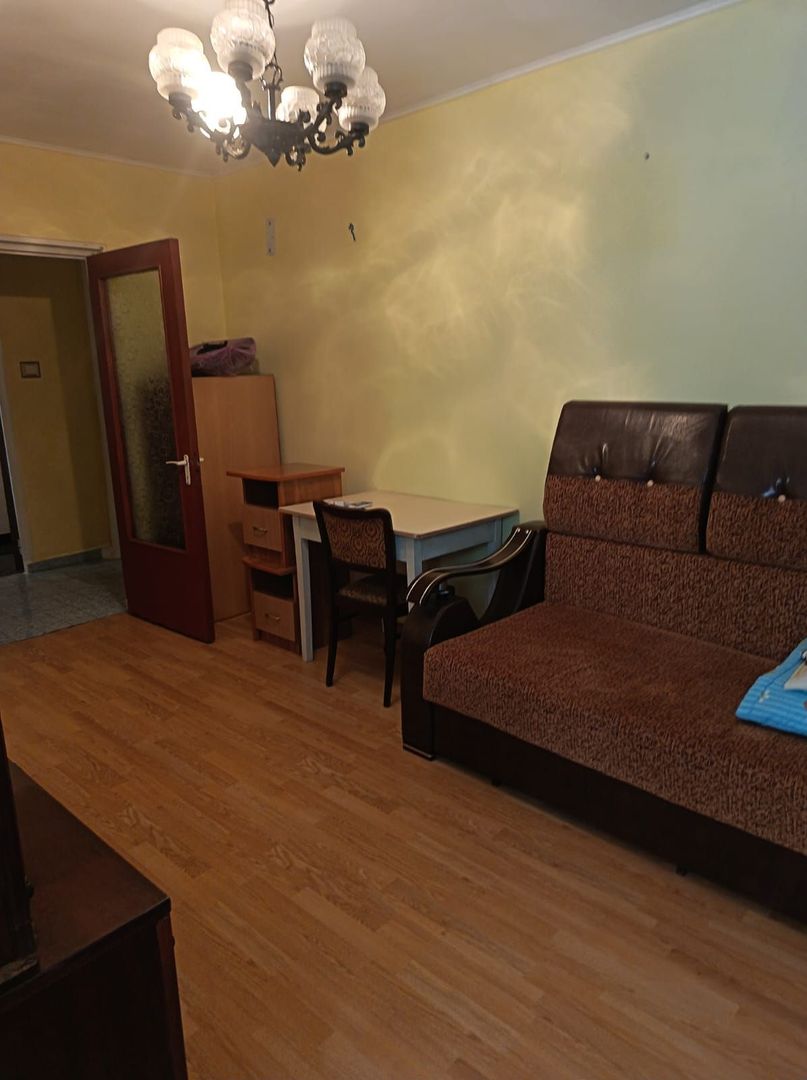 De vanzare apartament cu 2 camere, parter, micro 13 B, 60.000 euro - Poză 12