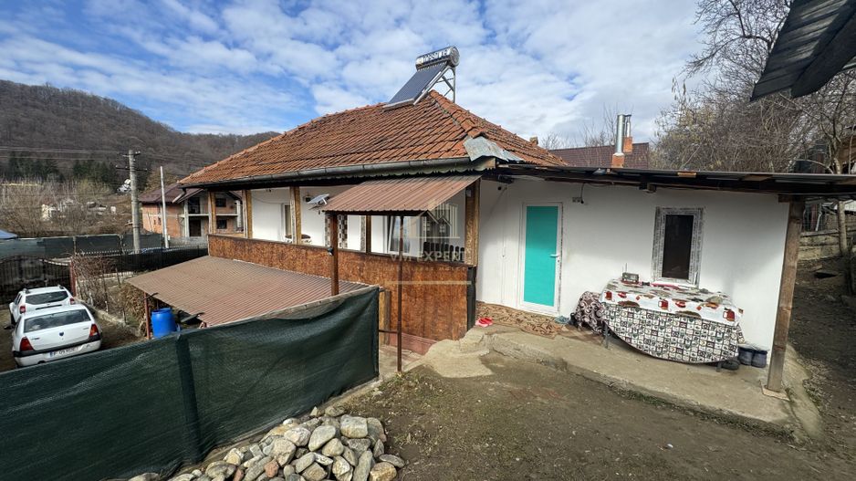 CASA 3 CAMERE TEREN 1250 MP CAMPULUNG - Poză 6