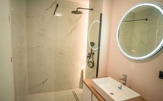 3 camere de vanzare, zona Eroilor, Floresti - Poză 6