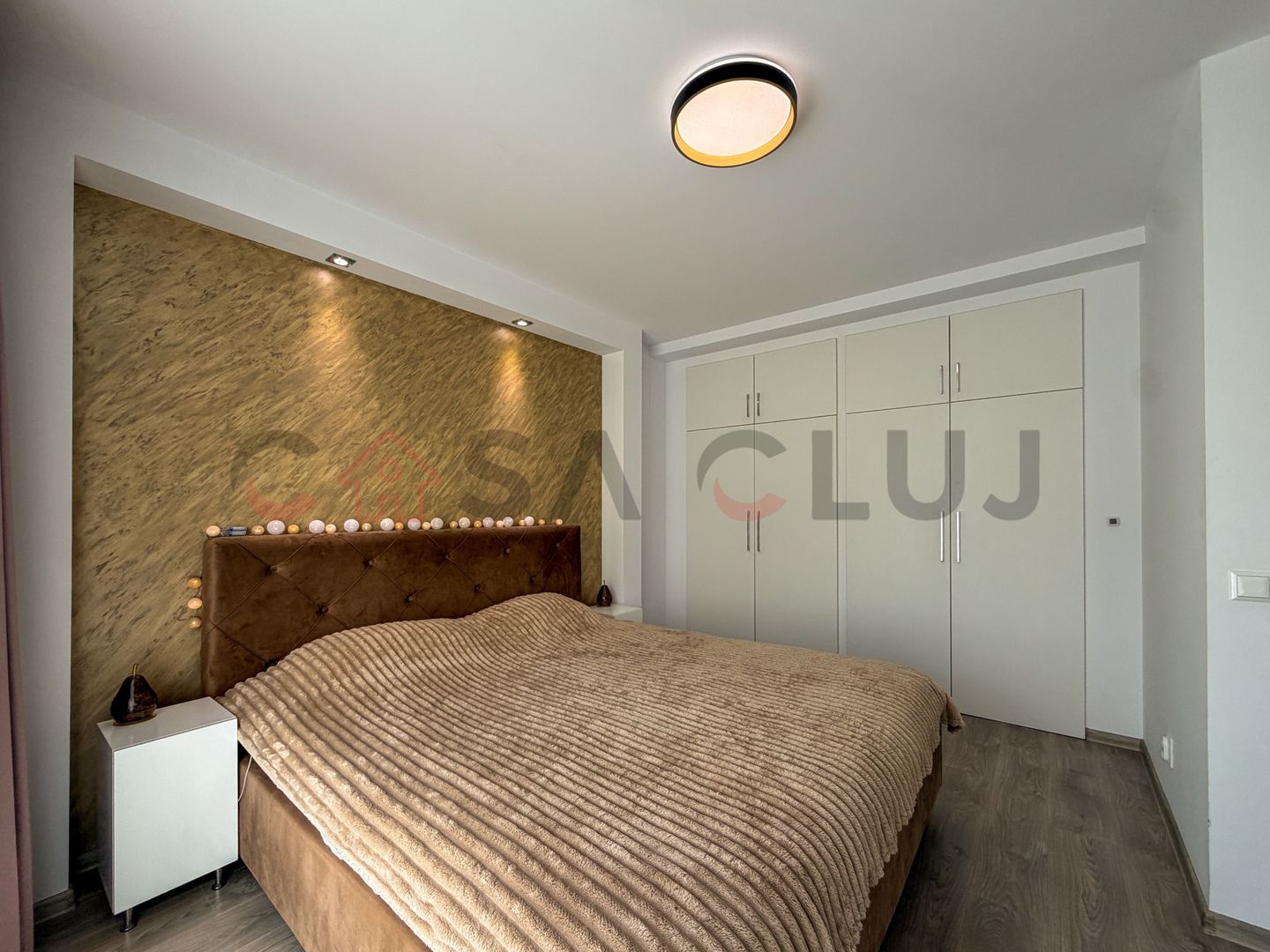 Casa individuală cu teren de 1400 mp, Salicea - Poză 11