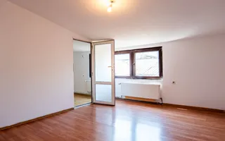 Casă de vânzare – 181 mp, 3 apartamente, 9 camere – București - Poză 16