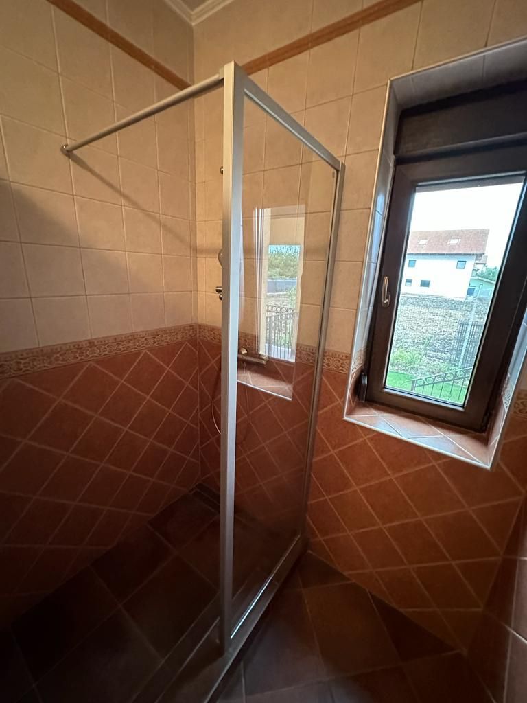 VILA  - ARADULUI. -British - Poză 29