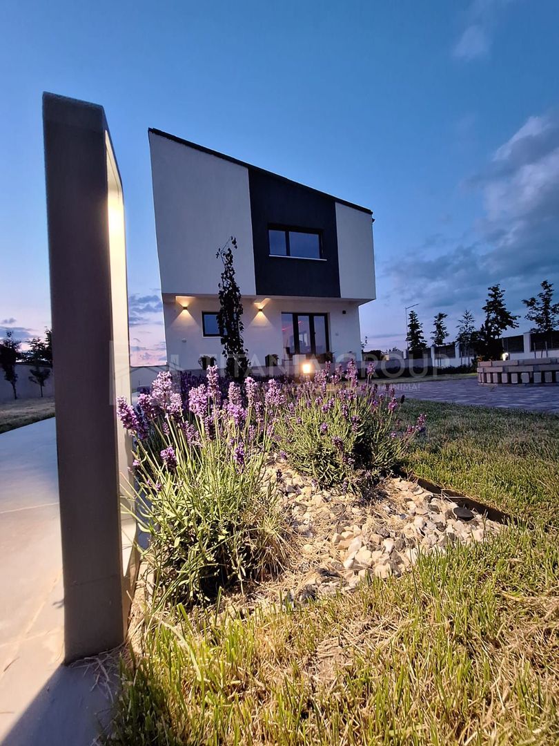 Prestigiu si eleganta! Proprietate de LUX, cu garaj si piscina -Harman - Poză 37