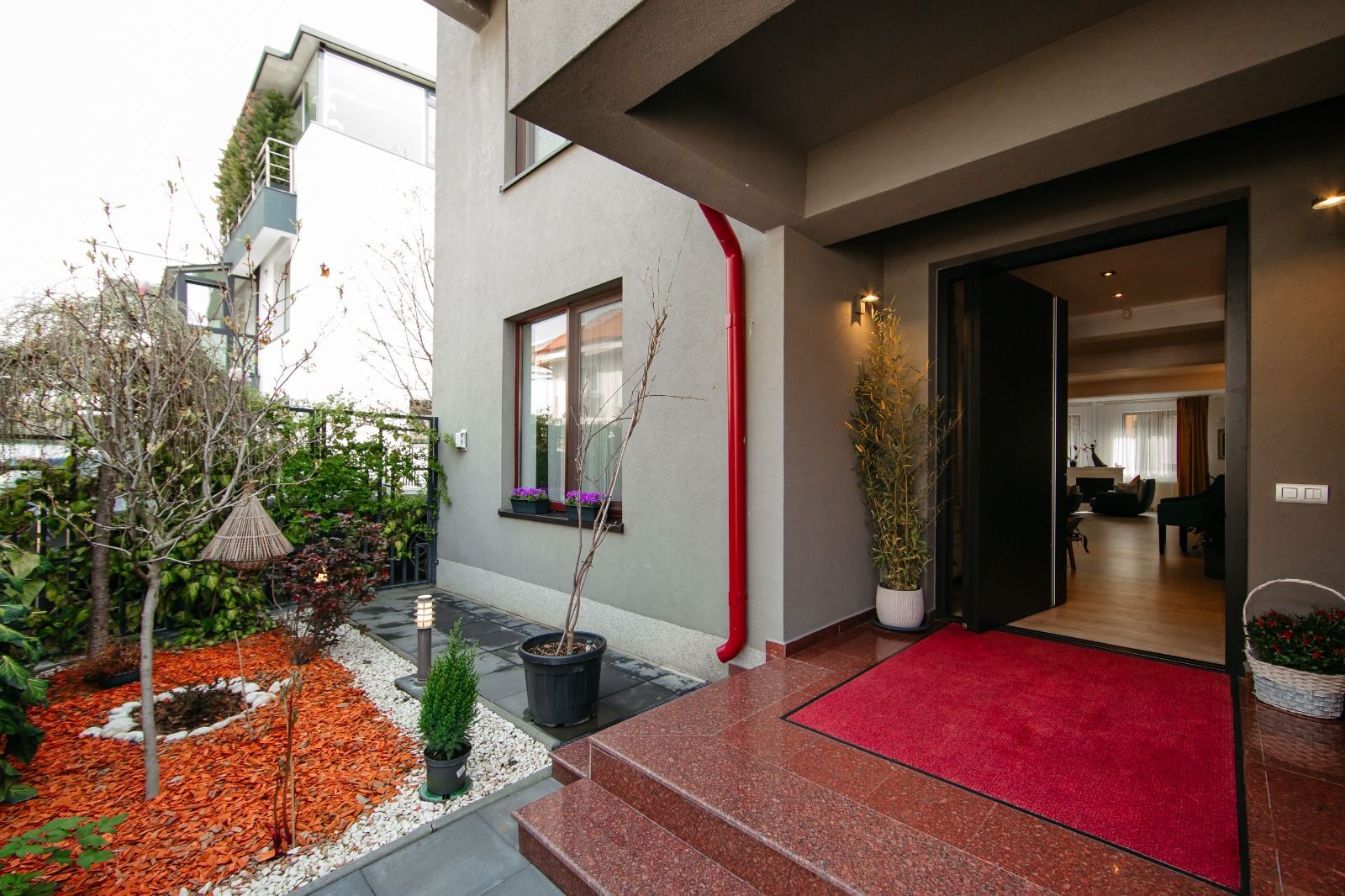 Vilă modernă  cu curte generoasă în Iancu Nicolae - Poză 27